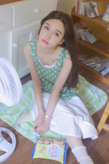 浓毛女主播