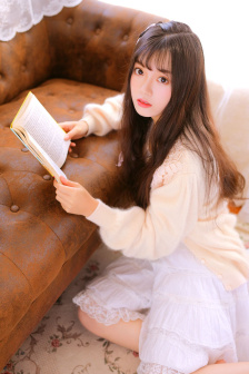 花蒂被吸得异常肿大