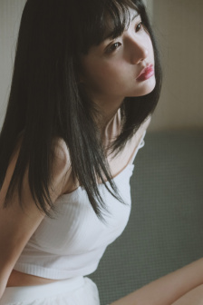 挺进皇嫂紧致的密道